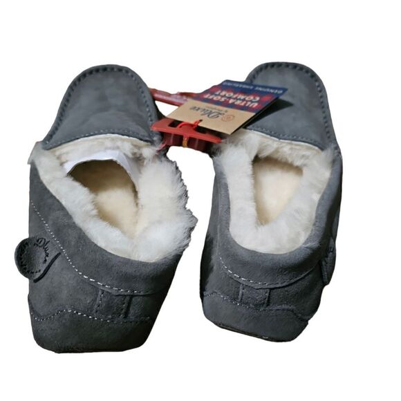 Women's DLUXE by DEARFOAMS Fernie Genuine Shearling Moccasin Slippers 7 - Picture 4 of 5